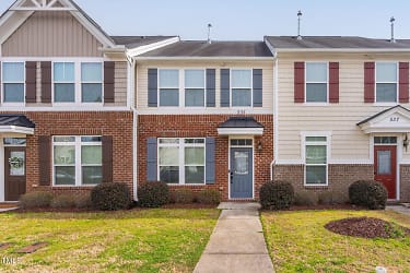 535 Berry Chase Way - Cary, NC