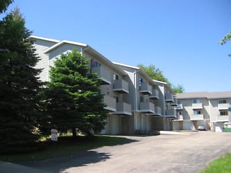 McKenna Woods Apartments - Madison, WI