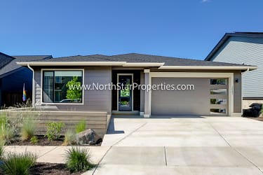 2542 NW Marken St - Bend, OR