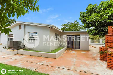 3861 NW 6th Ct - Fort Lauderdale, FL