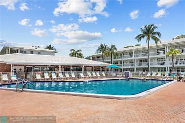 5200 NE 24th Terrace #C-205 - Fort Lauderdale, FL