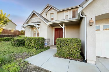2765 St Andrews Dr - Brentwood, CA