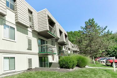 Timber Ridge Apartments - Westlake, OH