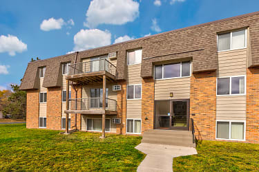 Greenfield Estates Apartments - Mounds View, MN