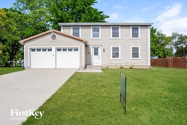 8053 Harvest Ln - Indianapolis, IN