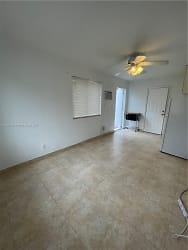 1560 SW 47th Ave - Fort Lauderdale, FL
