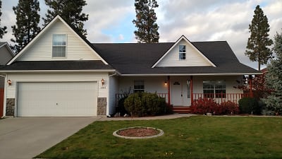 1243 W Canfield Ave - Coeur D Alene, ID