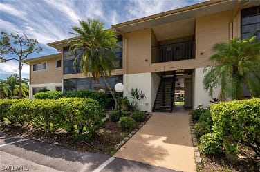5712 Foxlake Dr #1 - North Fort Myers, FL