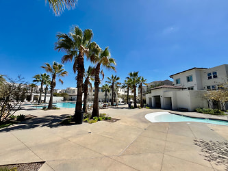 5203 Beachfront Cove unit 17 - San Diego, CA