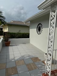 4453 Ontario Ln - Clearwater, FL