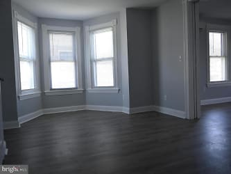 118 E Maple Ave #2F - undefined, undefined