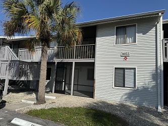 1055 Palm Ave unit 213 - North Fort Myers, FL