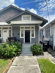 2425-27 Upperline Apartments - New Orleans, LA