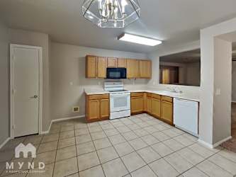 550 W Kingman Dr - Casa Grande, AZ