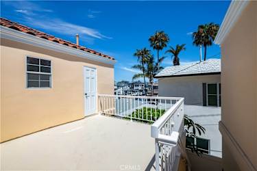 124 Onyx Ave #B - Newport Beach, CA