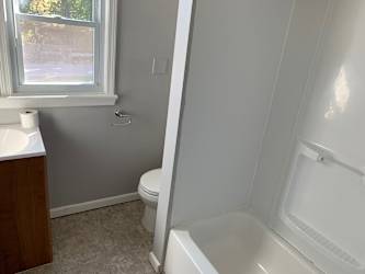 8265 Center Dr - De Soto, KS