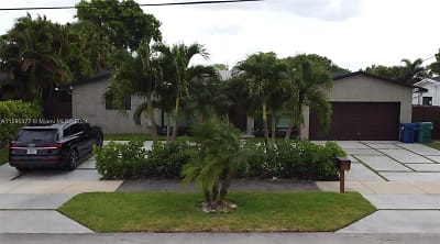 2330 NE Miami Gardens Dr #194 - North Miami Beach, FL