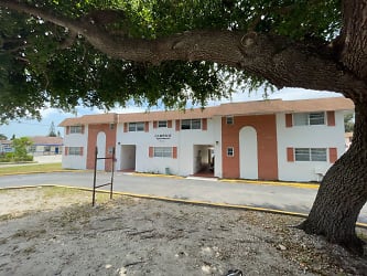 15700 NW 2nd Ave&lt;/br&gt;212 212 - North Miami, FL
