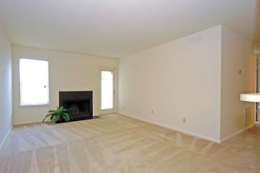 100 Chase Mill Cir unit 6-15VM - Owings Mills, MD