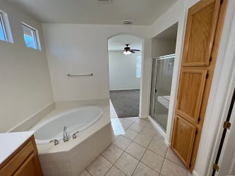 6082 Connery Dr - Shingle Springs, CA