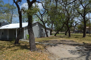 1690 Farm to Market Rd - Copperas Cove, TX