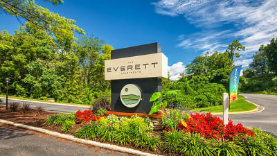 The Everett Apartments - Roanoke, VA