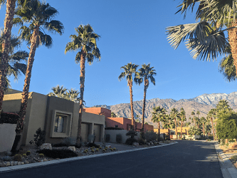 2943 Candle Light Ln - Palm Springs, CA