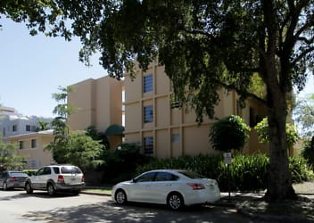 230 Calabria Ave. Apartments - Coral Gables, FL