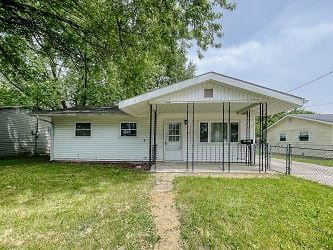 1022 Silver Ct - Anderson, IN