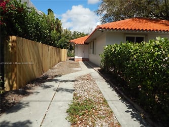 5723 SW 9th Terrace #5723 - undefined, undefined