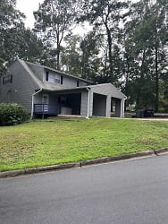 2463 Dundee Dr - Tallahassee, FL