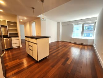 44-27 Purves St unit 5B - Queens, NY