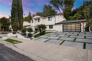 5816 Valerie Ave - Los Angeles, CA