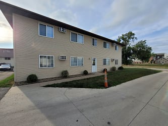 2911 5th Ave - Marion, IA