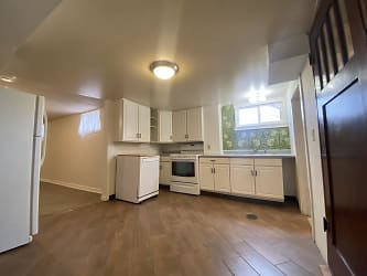 1700 13th Ave - Greeley, CO