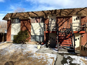 817 Mary Anne Dr - Riverton, WY