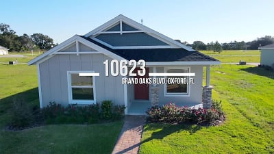 10623 Grand Oaks Blvd - Oxford, FL