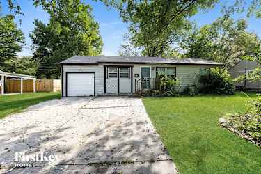 7715 Elm Avenue - Kansas City, MO
