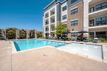 The Gentry At Hurstbourne Apartments - Louisville, KY