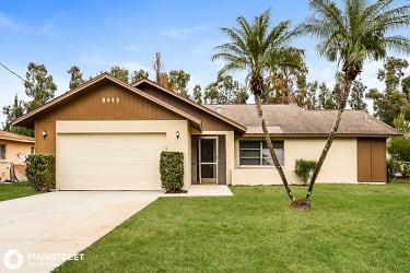 8445 Winged Foot Dr - Fort Myers, FL