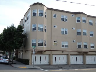 5527 Shattuck Ave. unit 103 - Oakland, CA