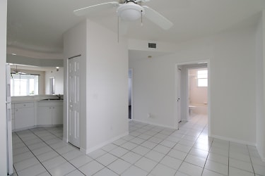 2380 Piccadilly Circus unit 102 - Naples, FL