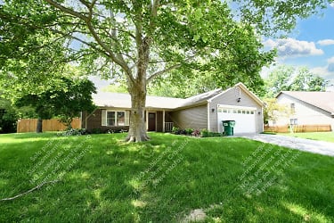 12544 Pointer Pl - Fishers, IN
