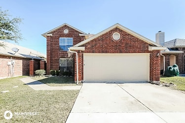 6820 Moccasin Dr - Plano, TX