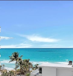 5401 Collins Ave #411 - Miami Beach, FL