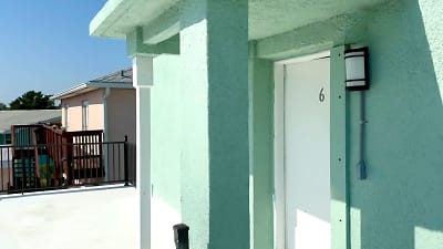 130 Botefuhr Ave unit 06 - Daytona Beach, FL