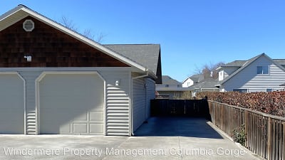 3315 Columbia View Dr - The Dalles, OR