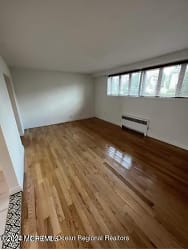 283 Spring St #283A - Red Bank, NJ