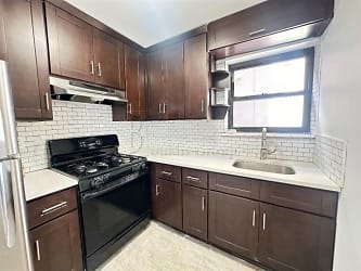 25-73 34th St - Queens, NY