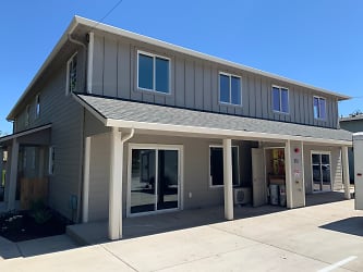 351 Broad St N unit 1-4 - Monmouth, OR